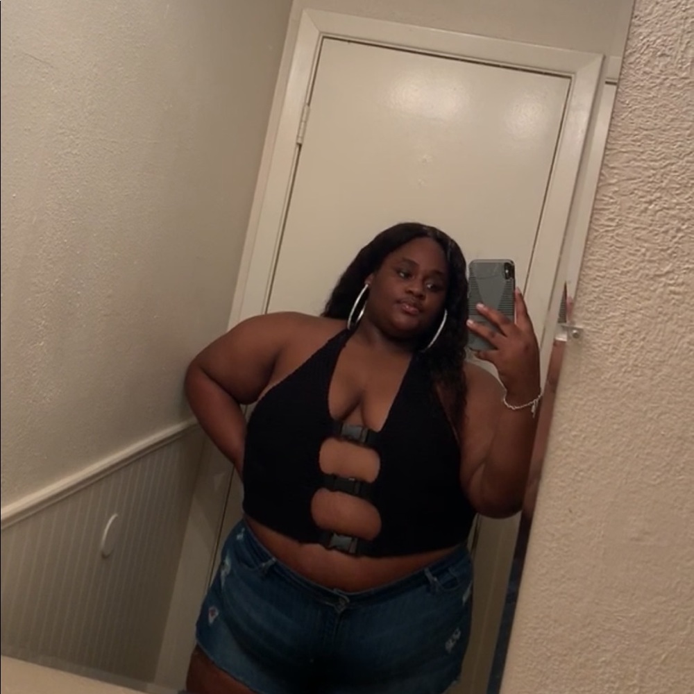 Fashion nova fishnet top